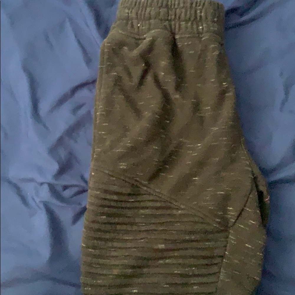 Short - Picture 4 of 4